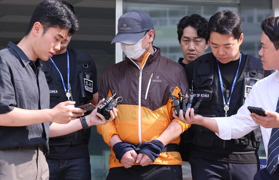 '총기 살해사건' 무전 녹취록 공개… 지구대 “방탄 헬멧·방패 없다”