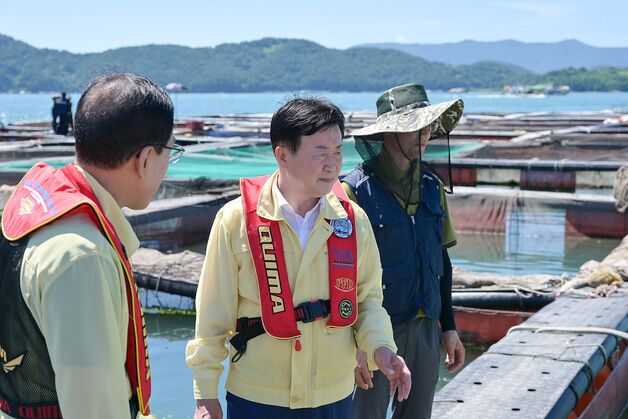 정기명 여수시장, 폭염 예방 현장점검…양식장·복지·체육시설