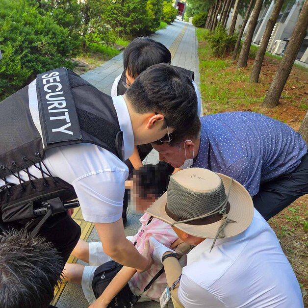 충북대병원 방호팀, 폭염에 쓰러진 70대 긴급 구조