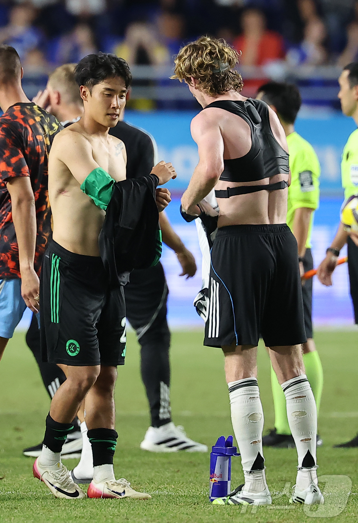 (수원=뉴스1) 김진환 기자 = 30일 오후 경기 수원시 팔달구 수원월드컵경기장에서 열린 쿠팡플레이 시리즈 팀 K리그와 잉글랜드 프리미어리그 뉴캐슬 유나이티드의 경기에서 1대0 승 …