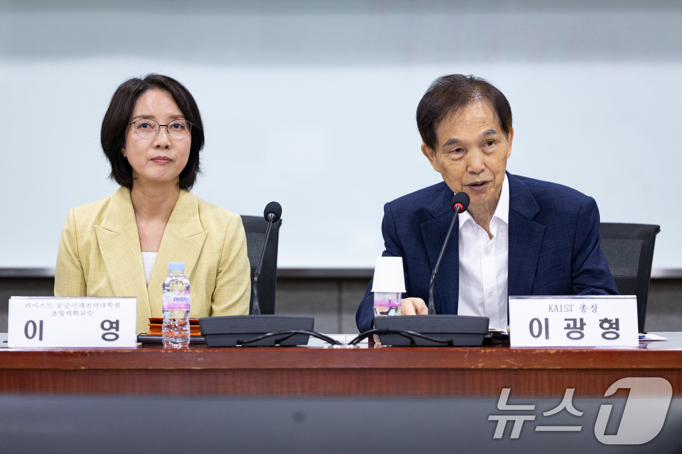 (서울=뉴스1) 유승관 기자 = 이광형 KAIST 총장이 31일 서울 여의도 국회 의원회관에서 열린 인공지능 대전환(AX)의 미래 Physical AI : 국회 국가미래전략기술포럼 …