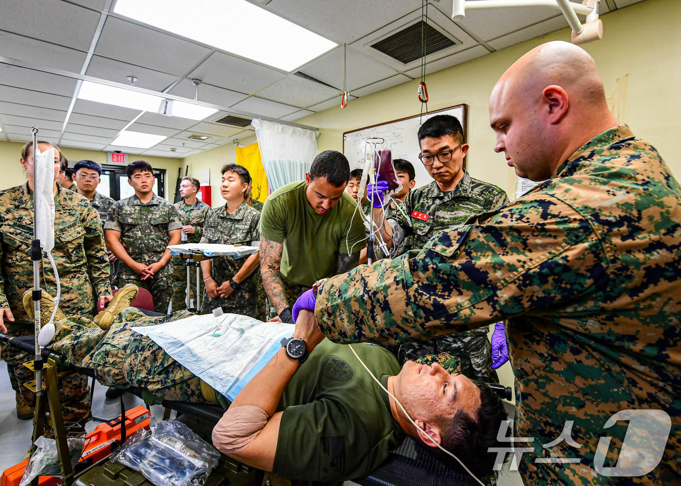 (서울=뉴스1) = 해병대 제2사단은 지난 27일부터 한·미 해병대의 전술적 교류를 통해 긴밀한 협력과 연합작전 수행능력을 제고하는 '25-2차 KMEP 훈련을 진행하고 있다고 3 …