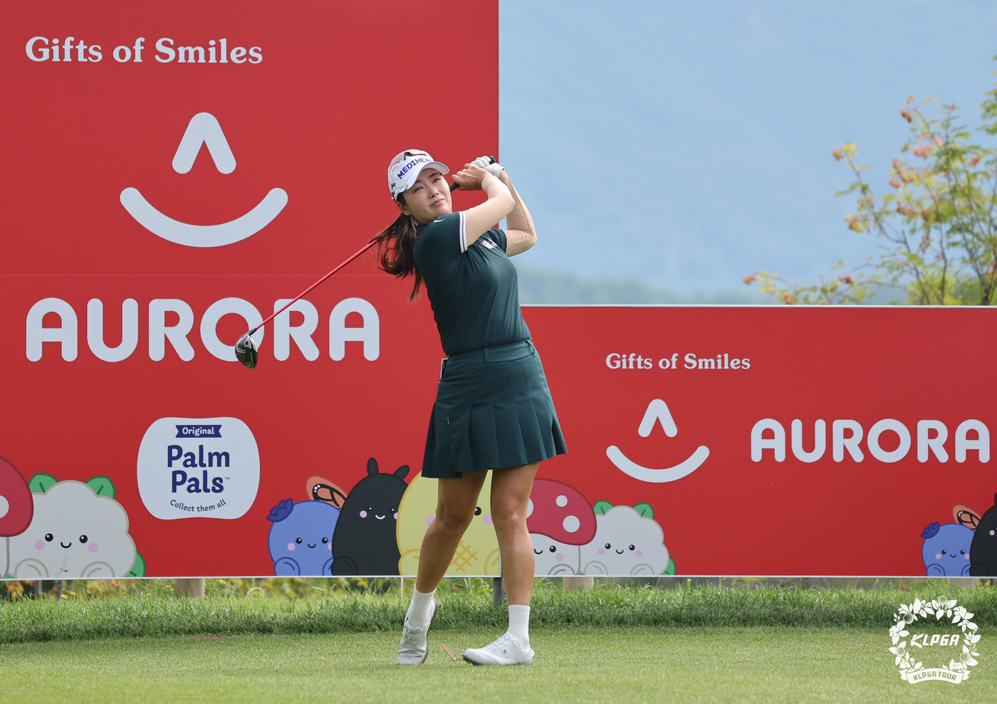 (서울=뉴스1) = 한진선이 31일 강원 원주 오로라 골프&리조트에서 열린 '2025 오로라월드 레이디스 챔피언십' 1라운드 15번 홀에서 티샷을 하고 있다. (KLPGA 제공. …