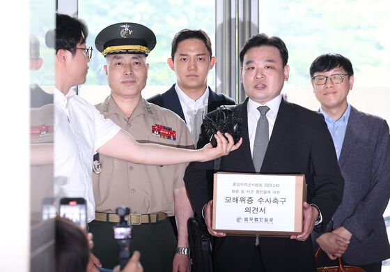 박정훈 대령, 해병특검 재출석…'항명 기소' 군검사 관련 조사