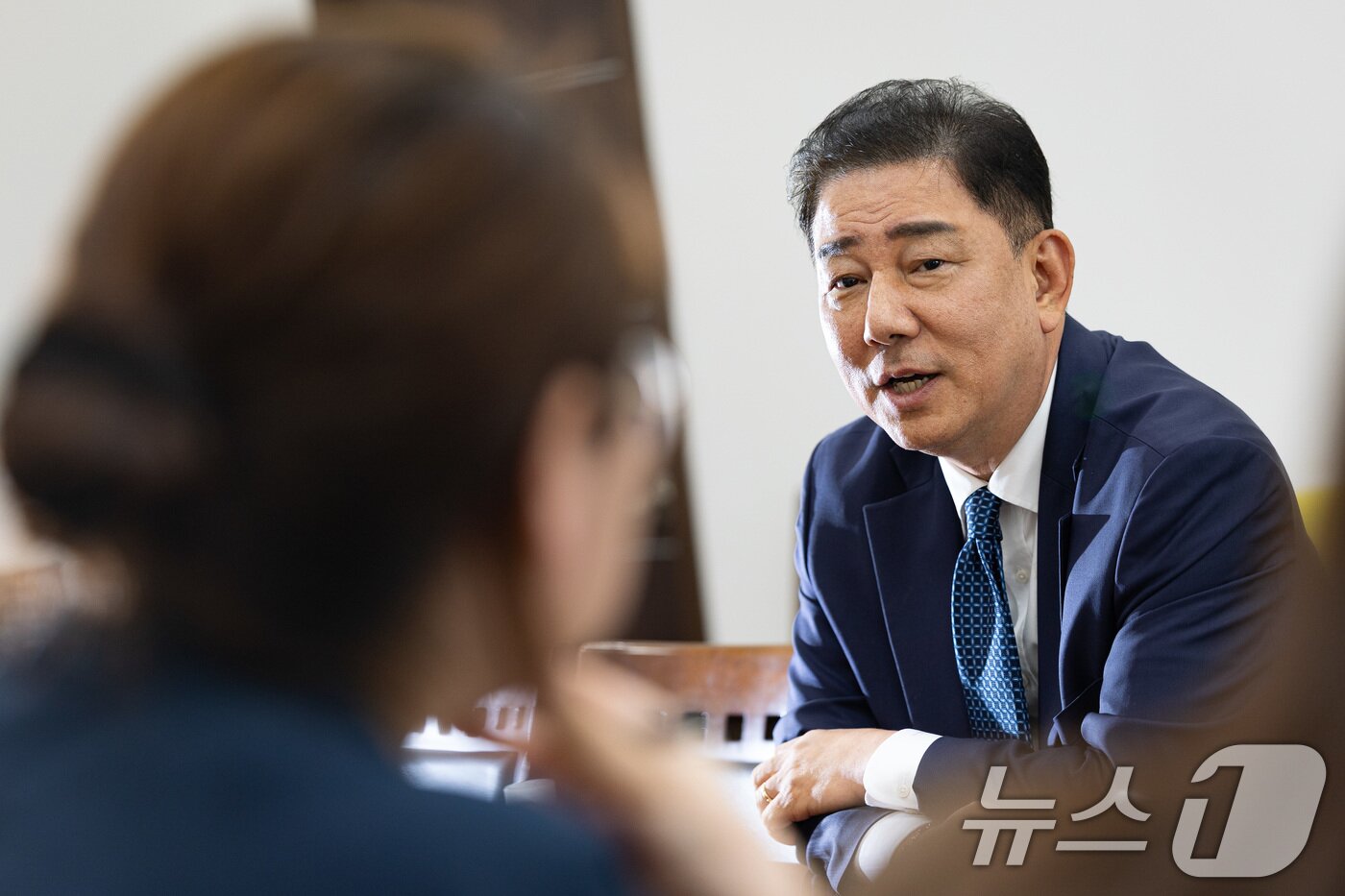 본문 이미지 - 김병기 더불어민주당 대표 직무대행 겸 원내대표가 7월 31일 서울 여의도 국회에서 뉴스1과 인터뷰하고 있다. 2025.8.1/뉴스1 ⓒ News1 유승관 기자