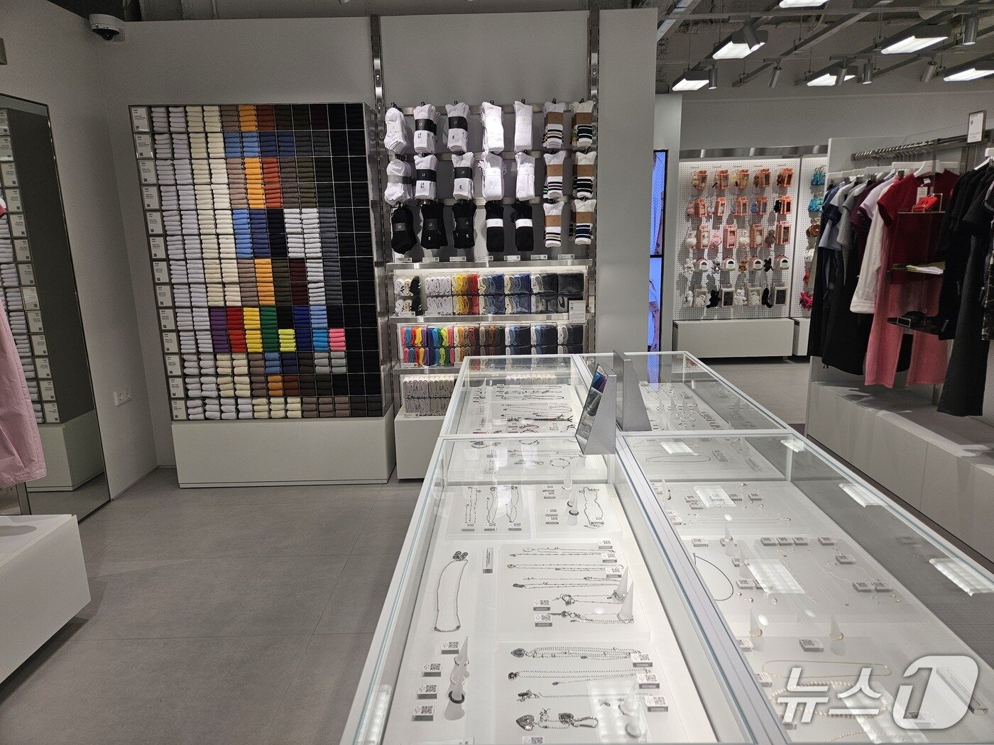 본문 이미지 - 무신사 스토어 강남 내부 모습.ⓒ 뉴스1/김진희 기자.