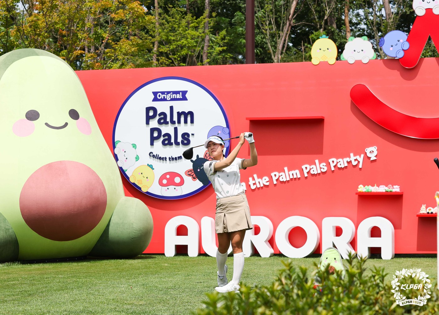 (서울=뉴스1) = 박민지가 31일 강원 원주 오로라 골프&리조트에서 열린 '2025 오로라월드 레이디스 챔피언십' 1라운드 18번 홀에서 티샷을 하고 있다. (KLPGA 제공. …