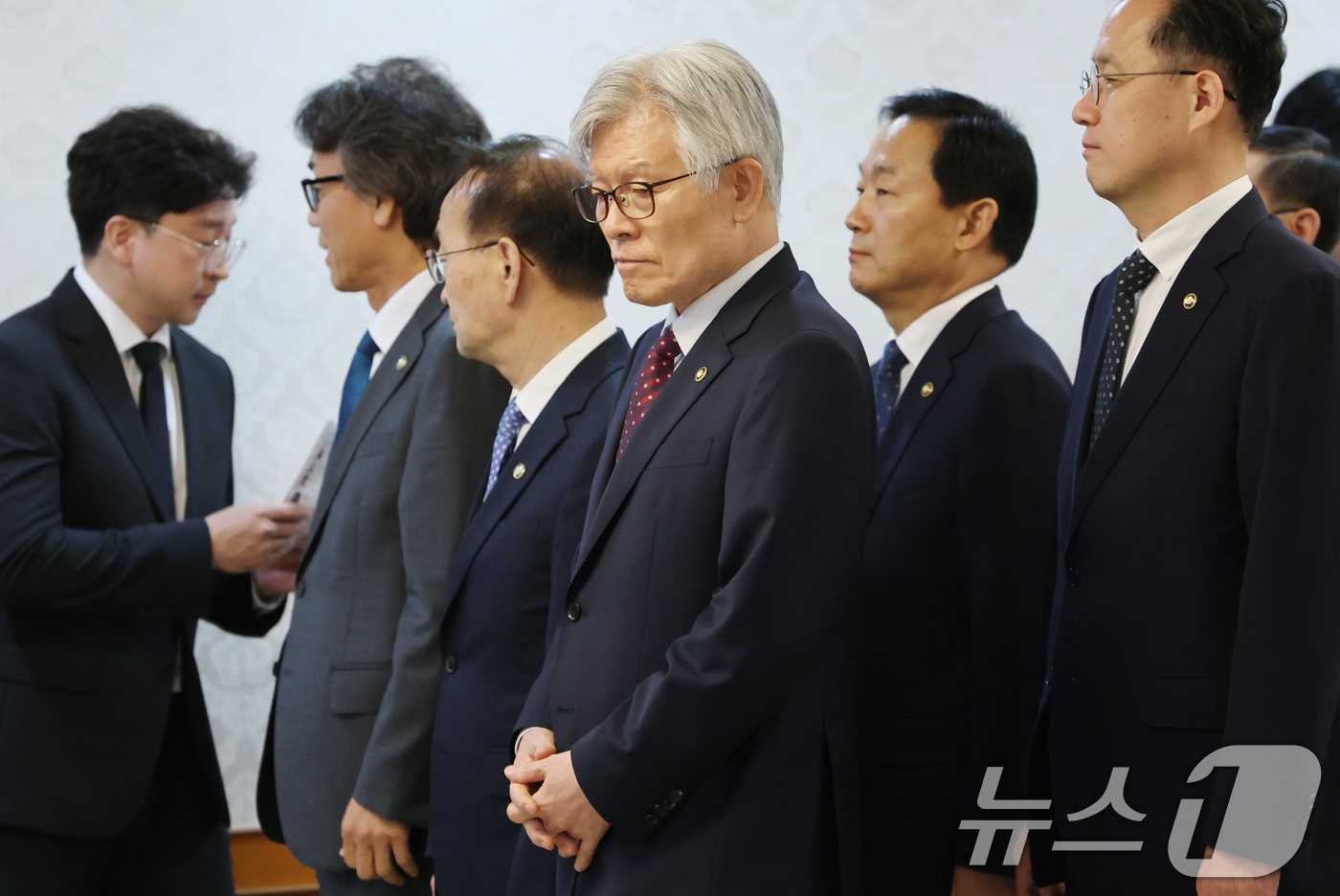 (서울=뉴스1) 임세영 기자 = 최동석 인사혁신처장이 31일 서울 종로구 정부서울청사에서 열린 차관급 임명장 수여식에 참석하고 있다. 2025.7.31/뉴스1