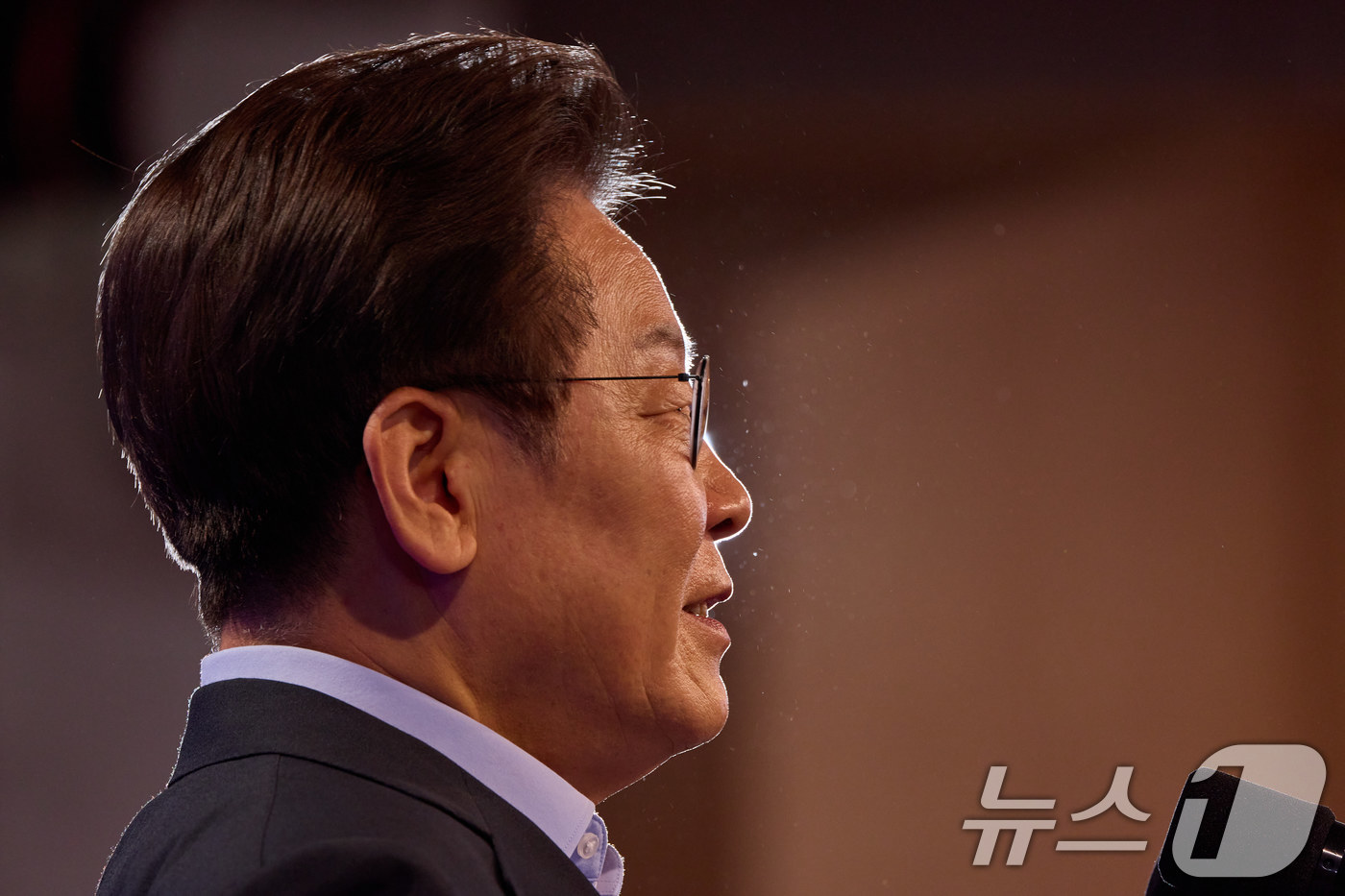 (서울=뉴스1) 이재명 기자 = 이재명 대통령이 31일 서울 종로구 정부서울청사에서 열린 '국민주권시대 공직자의 길' 고위공직자 워크숍에서 '국민주권 정부 국정운영 방향과 고위공직 …