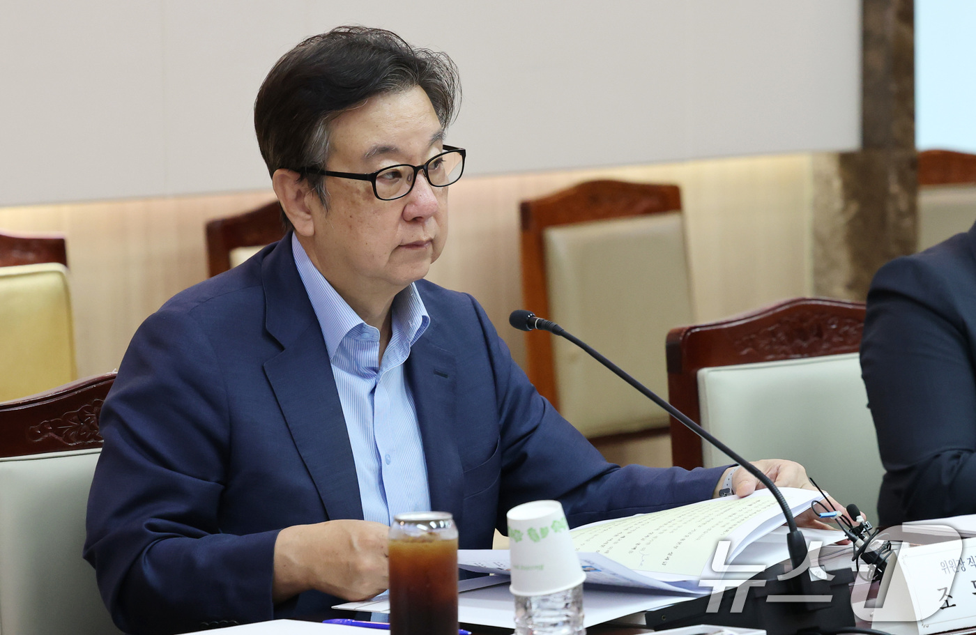 (서울=뉴스1) 임세영 기자 = 조동철 한국개발연구원 원장이 4일 오전 서울 종로구 정부서울청사에서 열린 제4차 국민연금기금운용위원회 회의에서 모두발언을 하고 있다. 2025.7. …
