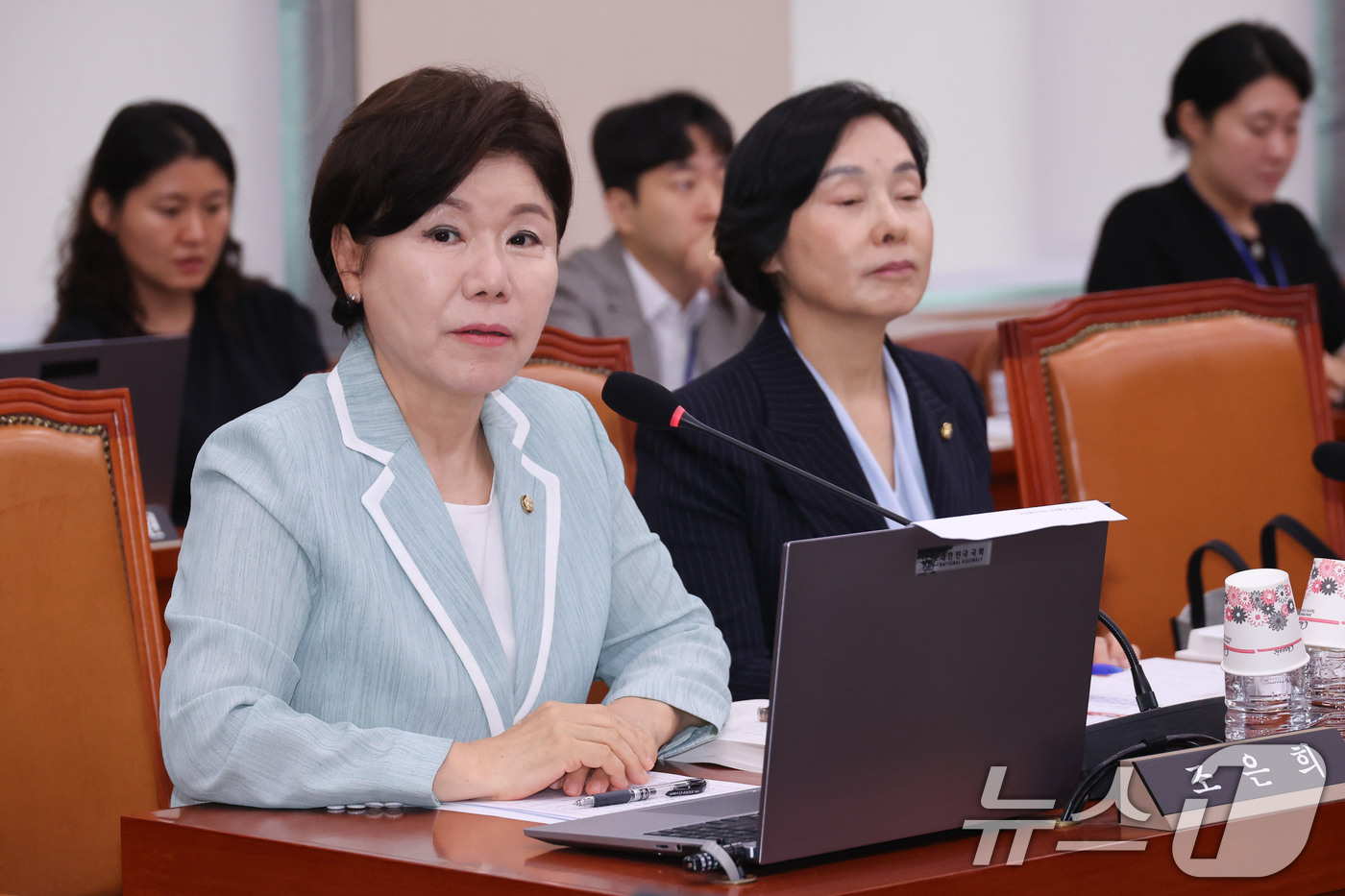 (서울=뉴스1) 안은나 기자 = 국회 여성가족위원회 조은희 국민의힘 간사가 4일 오전 서울 여의도 국회에서 열린 제426회국회(임시회) 제2차 전체회의에서 국무위원후보자(여성가족부 …