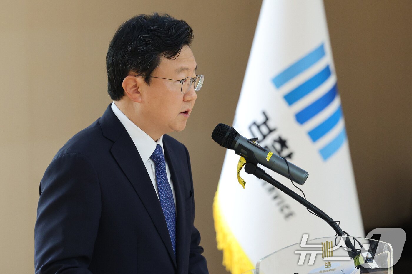 본문 이미지 - 정진우 신임 서울중앙지검장이 4일 오전 서울 서초구 서울중앙지검에서 열린 자신의 취임식에서 취임사를 하고 있다. 2025.7.4/뉴스1 ⓒ News1 신웅수 기자