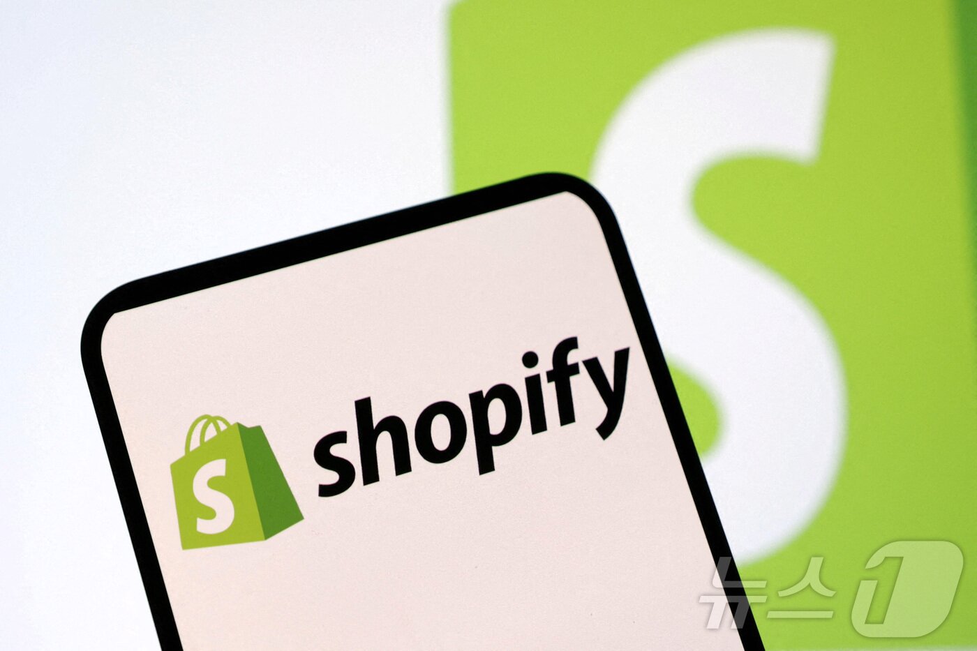 본문 이미지 - 쇼피파이(Shopify) 로고 ⓒ 로이터=뉴스1