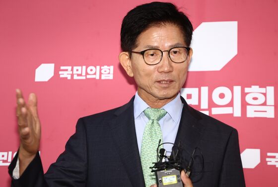 김문수 "국힘 전당대회, 나간다 안 나간다 말할 위치 아냐"