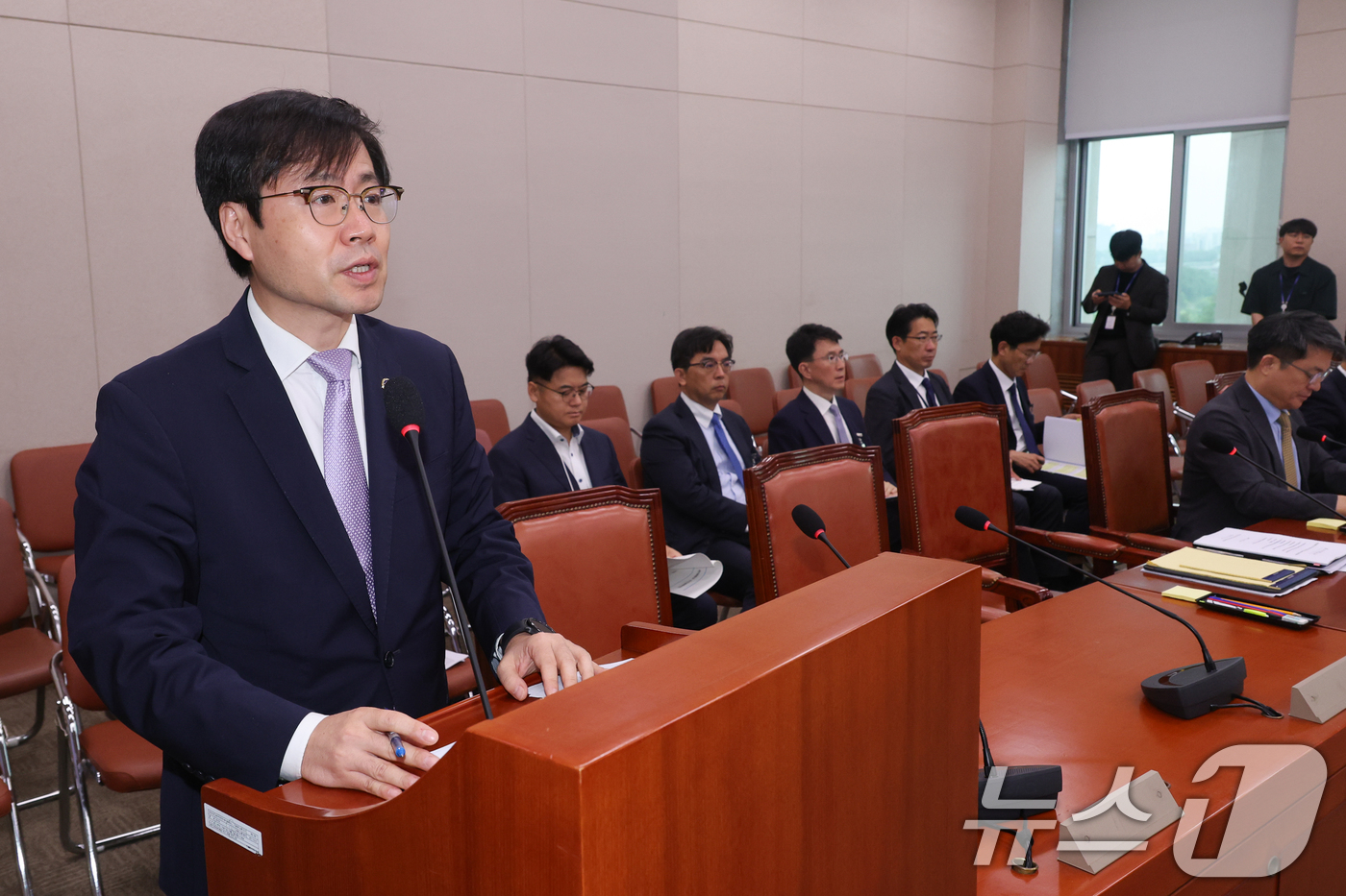 (서울=뉴스1) 안은나 기자 = 여한구 산업통상자원부 통상교섭본부장이 4일 오전 서울 여의도 국회에서 열린 제426회국회(임시회) 산업통상자원중소벤처기업위원회 제2차 전체회의에서 …