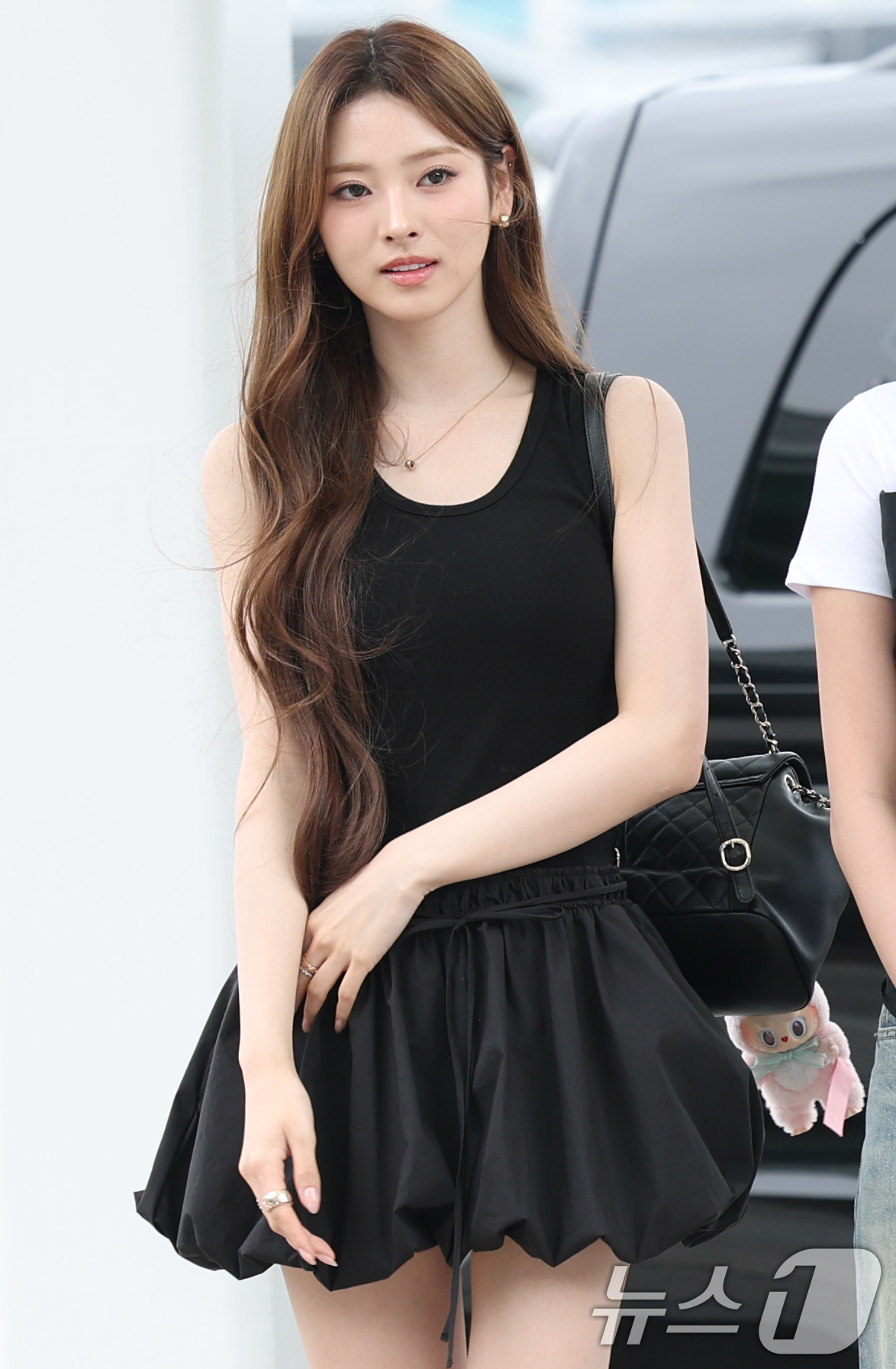 (인천공항=뉴스1) 권현진 기자 = 그룹 미야오 안나가 해외 일정을 위해 4일 오후 인천공항을 통해 대만 타이베이로 출국하고 있다.  2025.7.4/뉴스1