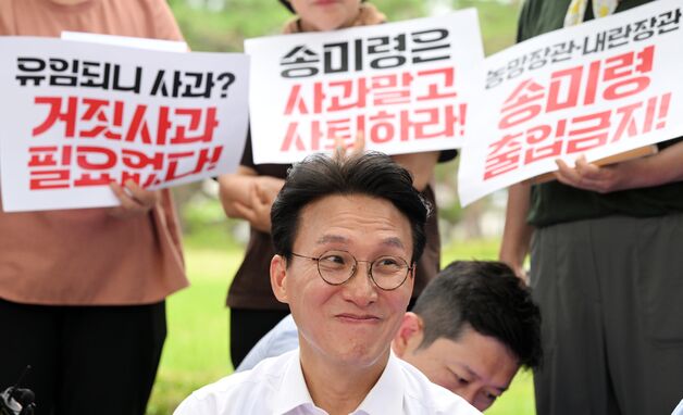 [뉴스1 PICK]김민석 총리, 첫 일정으로 농민단체 면담···현충원 참배·국회의장 예방