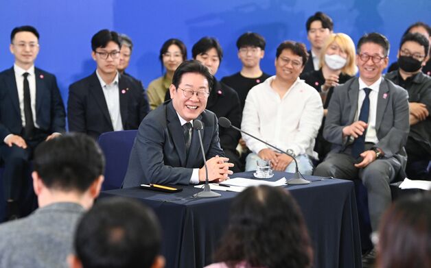 [기자의눈] 국민의 5200시간을 대표하는 대통령의 1시간