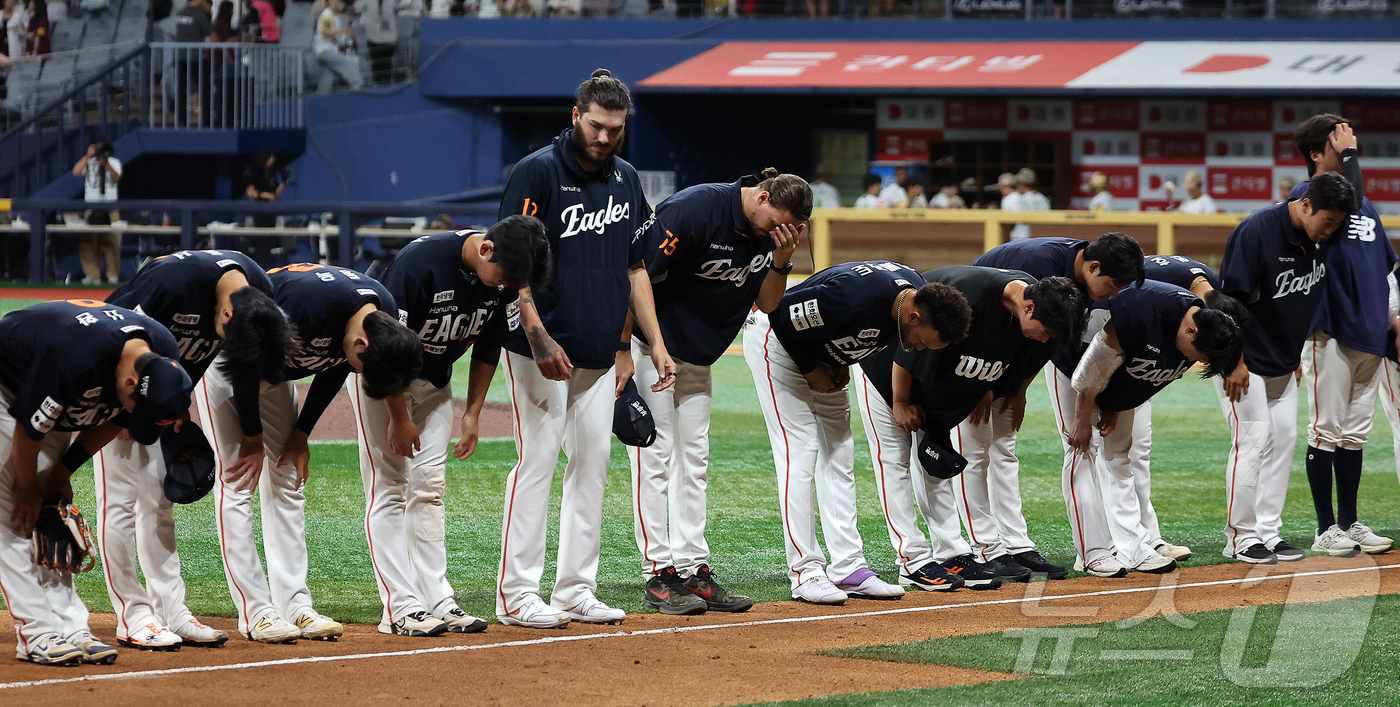 (서울=뉴스1) 김진환 기자 = 4일 오후 서울 구로구 고척스카이돔에서 열린 프로야구 '2025 신한 SOL뱅크 KBO 리그' 한화 이글스와 키움 히어로즈의 경기에서 2대1로 승리 …