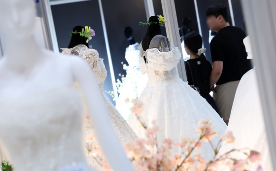 83년생 43% 결혼할 때 91년생은 24%뿐…뚜렷해진 '혼인·출산 절벽'