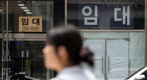 취약 자영업 그냥 도와주면 될까…"멀쩡한 업체 피본다"