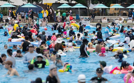 폭염에 800명 쓰러졌다…'온열질환자' 사흘째 하루 50명대