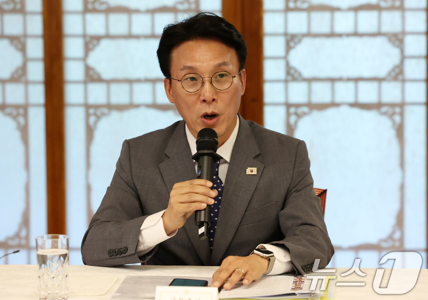 (서울=뉴스1) 김성진 기자 = 김민석 국무총리가 6일 오후 서울 종로구 삼청동 국무총리 공관에서 열린 이재명 정부 첫 고위당정협의회에서 발언하고 있다. (공동취재) 2025.7. …