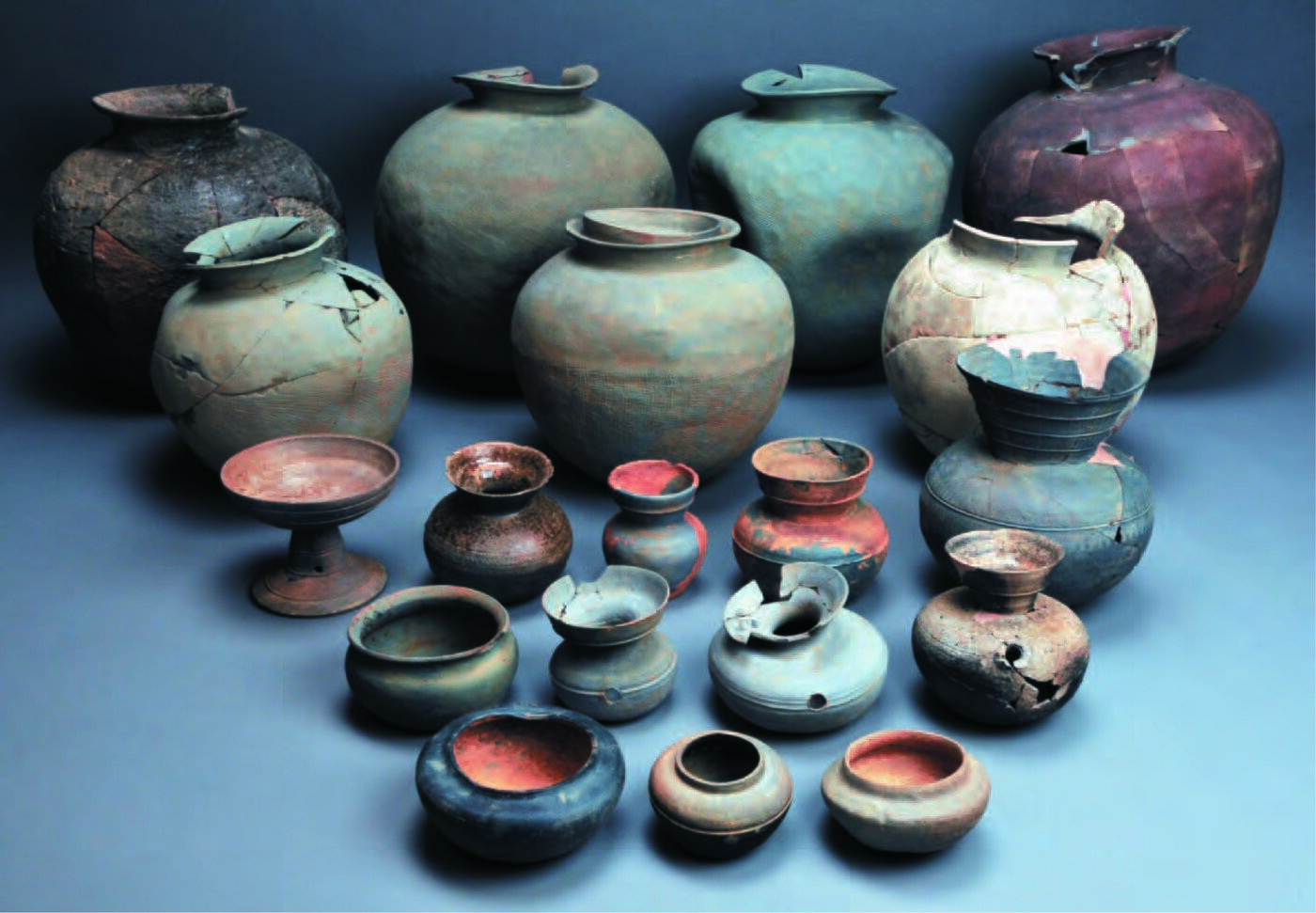 본문 이미지 - 옥야리 방대형 고분에서 출토된 토기&#40;국가유산청 제공&#41;