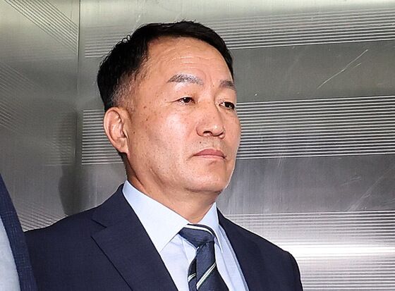 김계환 前사령관, 해병특검 2차 출석…'尹 격노' 질문에 침묵