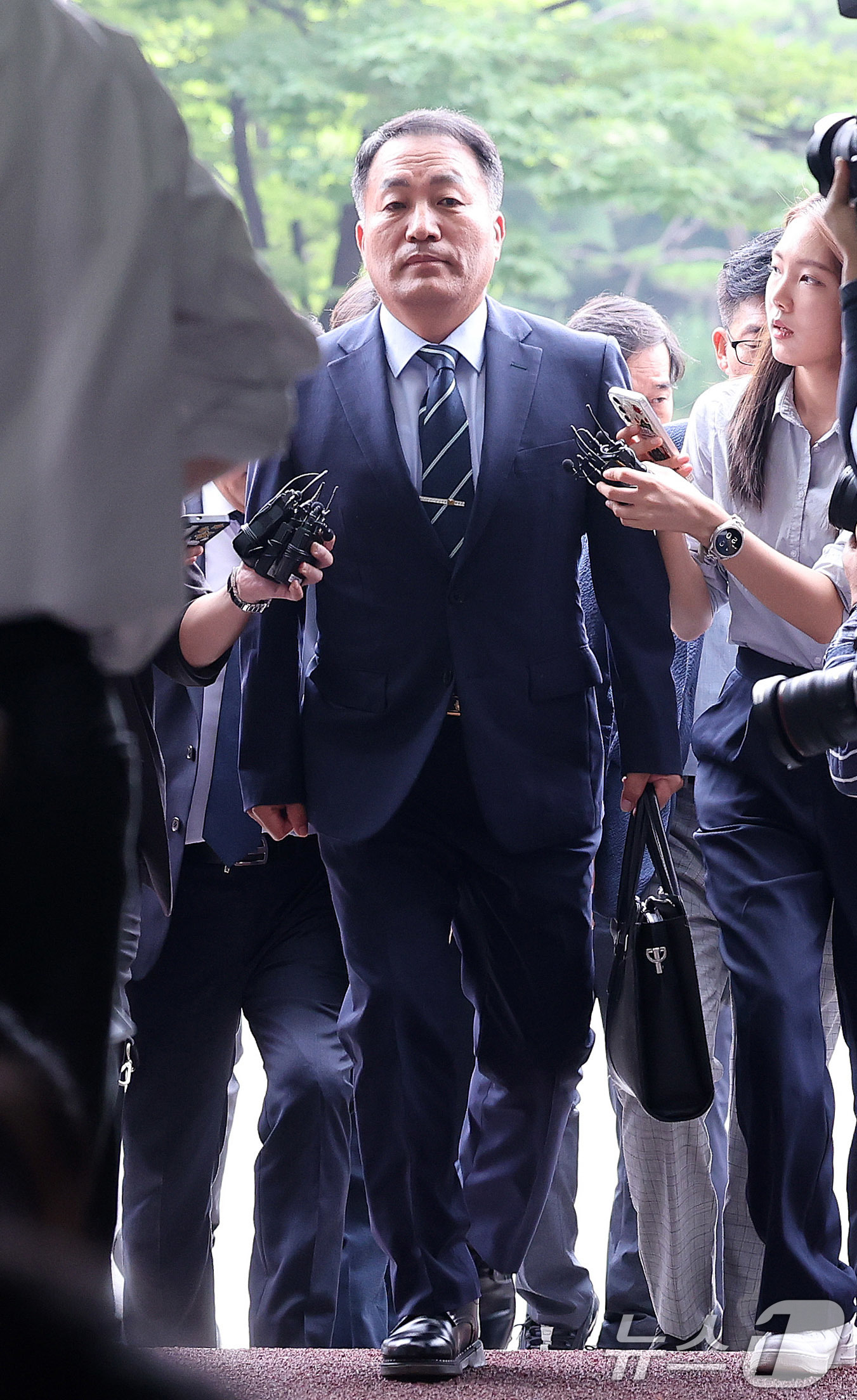 (서울=뉴스1) 박지혜 기자 = 김계환 전 해병대사령관이 7일 서울 서초구 순직해병 특검 사무실에 조사를 받기위해 출석하고 있다.김 전 사령관은 지난 2023년 7월 채상병 사고를 …