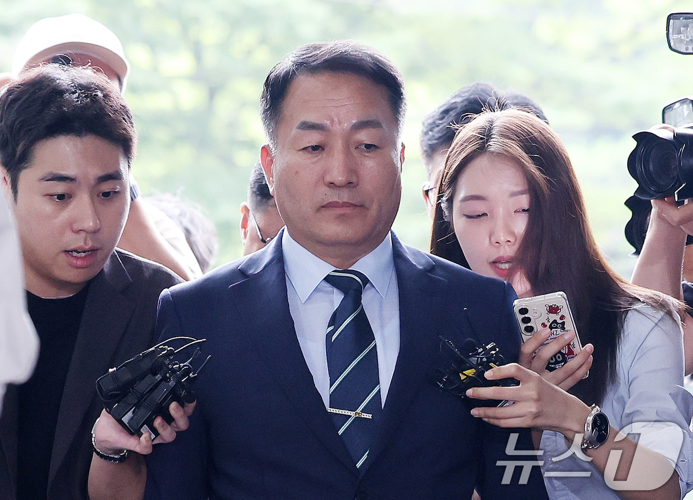 (서울=뉴스1) 박지혜 기자 = 김계환 전 해병대사령관이 7일 서울 서초구 순직해병 특검 사무실에 조사를 받기위해 출석하고 있다.김 전 사령관은 지난 2023년 7월 채상병 사고를 …