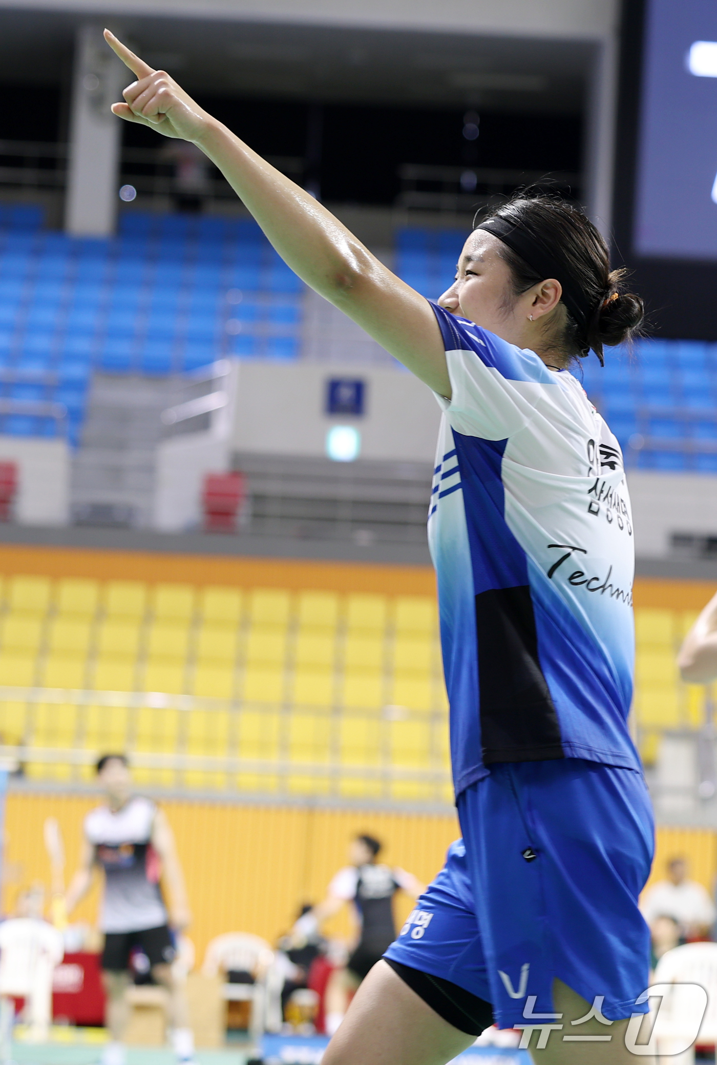 (익산=뉴스1) 유경석 기자 = 배드민턴 여자 단식 세계 랭킹 1위 안세영(삼성생명)이 7일 전북 익산시 실내체육관에서 열린 2025 대통령기 전국종별배드민턴 선수권 대회 여자일반 …