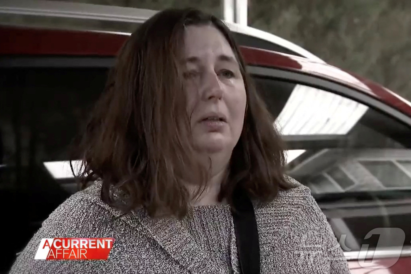 (레온가사 로이터=뉴스1) 김경민 기자 = 독버섯이 든 음식으로 전 시댁 식구를 살해한 혐의를 받는 에린 패터슨이 2023년 11월 호주 빅토리아주 레온가사에 있는 자택 밖에서 언 …