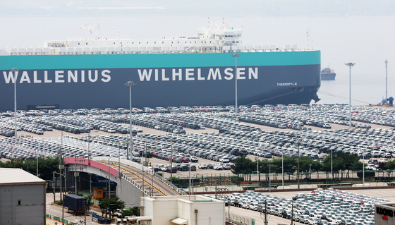 2월 수출 674억 달러, 29% 상승…'일평균·반도체 수출액' 역대 최고(종합)