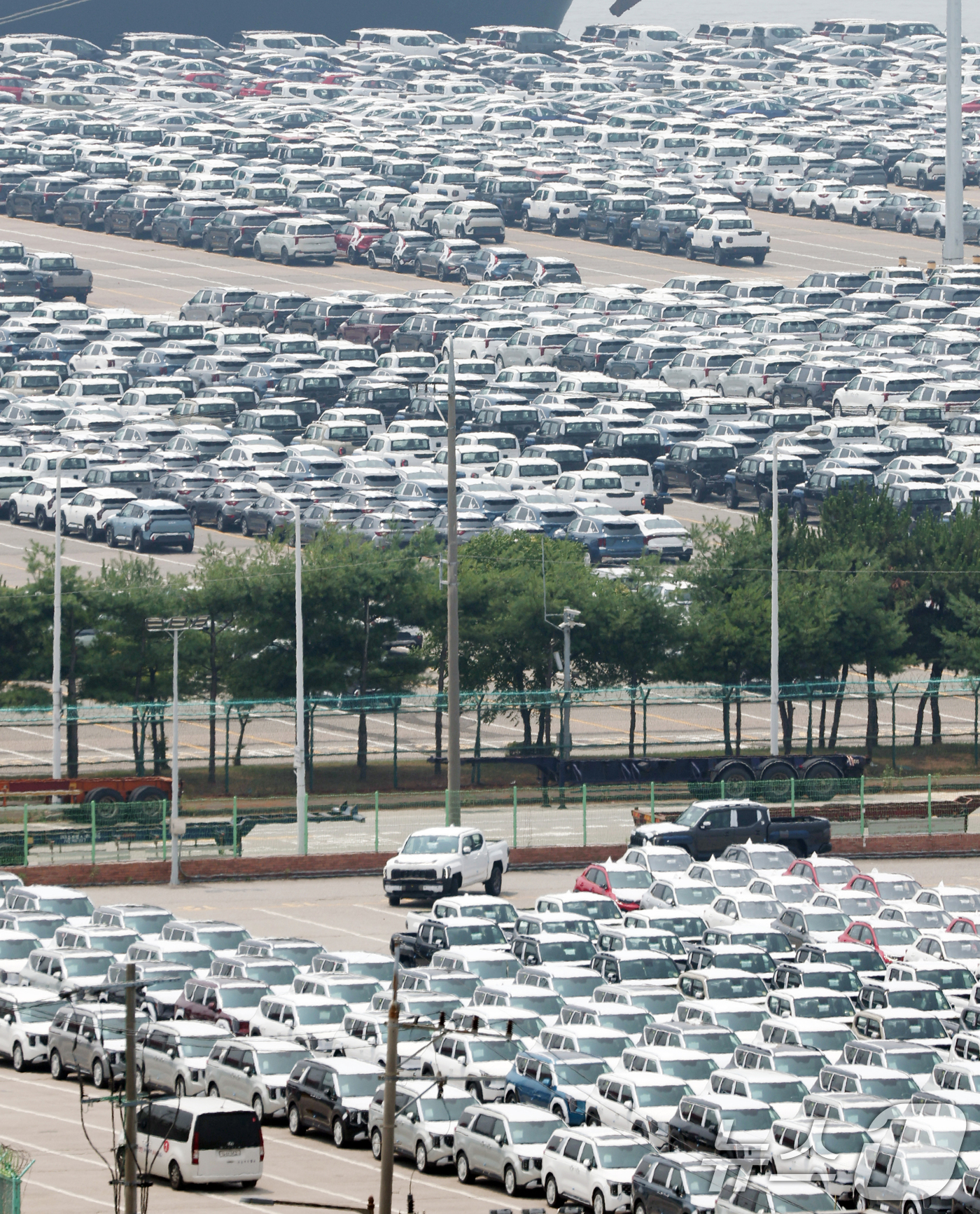 (평택=뉴스1) 김영운 기자 = 한국 정부가 도널드 트럼프 미국 행정부가 중국을 겨냥해 추진 중인 자동차 운반선에 대한 항만 입항료(port entry fee) 부과 조치에서 한국 …