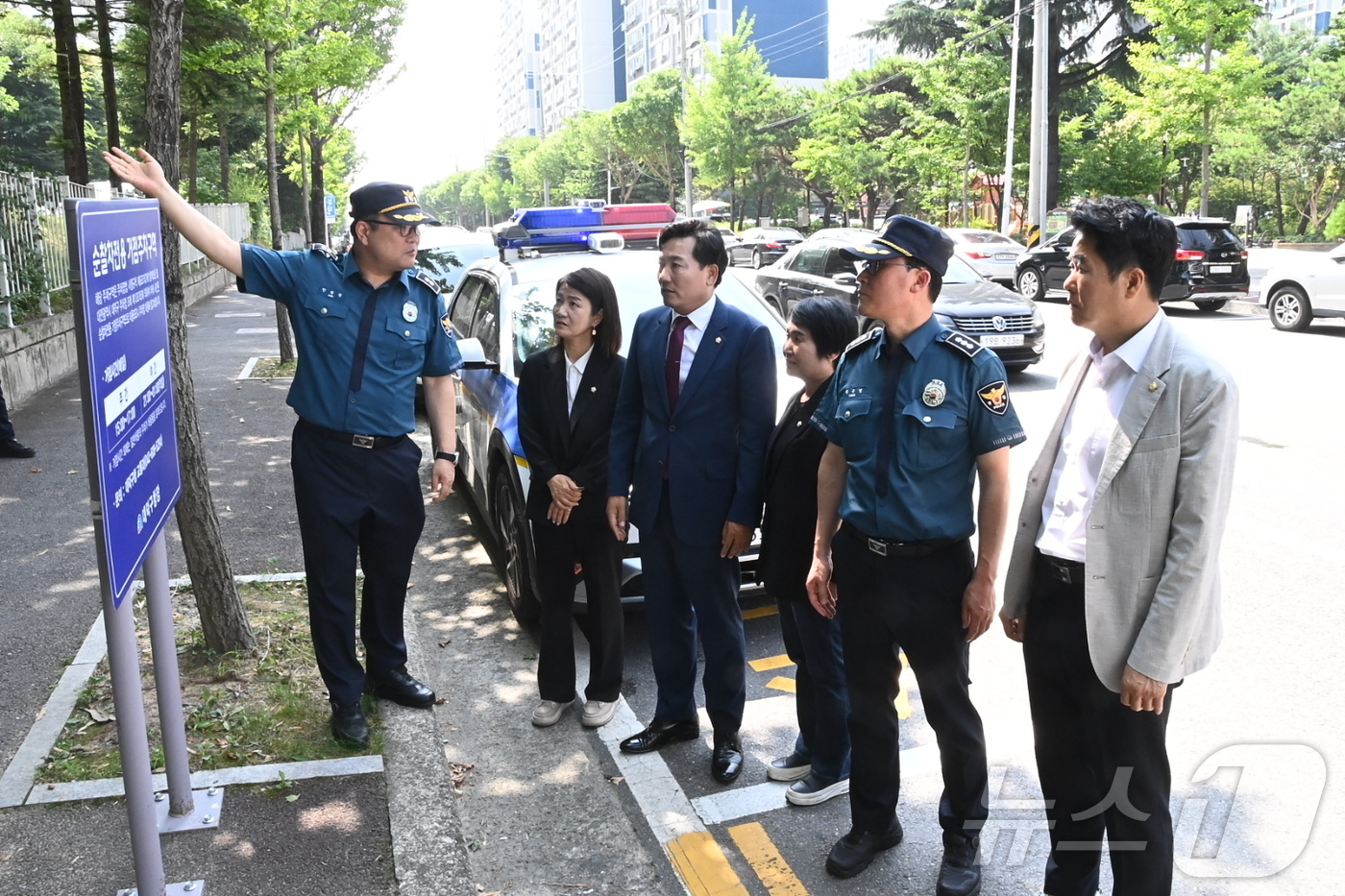 (대전=뉴스1) 이동원 기자 = 대덕구의회(의장 전석광)는 7일 대덕경찰서와 소통간담회를 진행하고 협력 체계 강화에 나섰다.대덕서에서 이뤄진 이날 소통간담회는 범죄예방 추진 정책 …