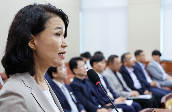 국무회의 쫓겨난 이진숙…대통령실 "중립 의무 위반"