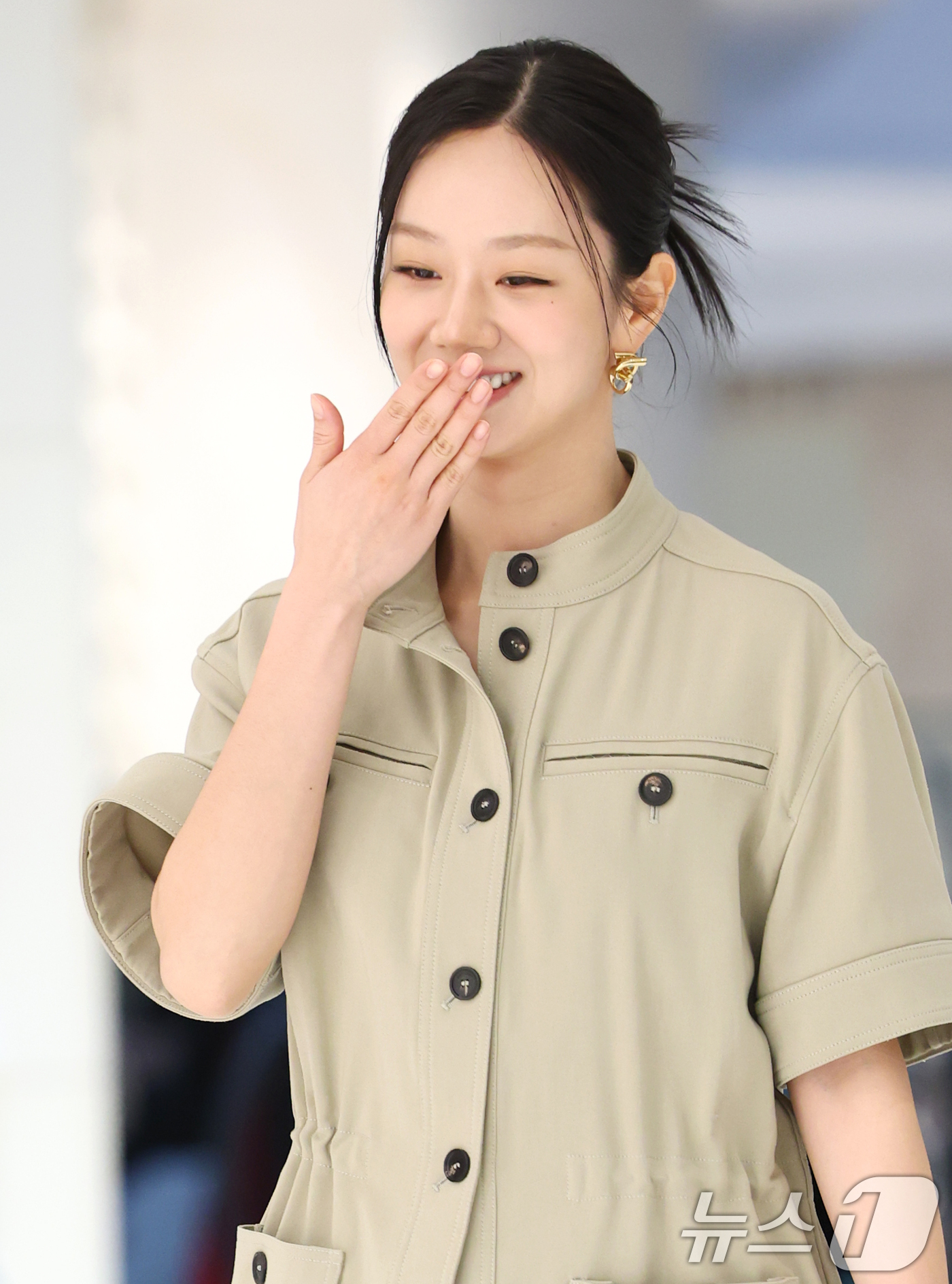 (서울=뉴스1) 권현진 기자 = 배우 혜리가 7일 오후 서울 영등포구 더현대 서울에서 열린 페라가모 부티크 오픈 기념 행사에 참석하고 있다.  2025.7.7/뉴스1