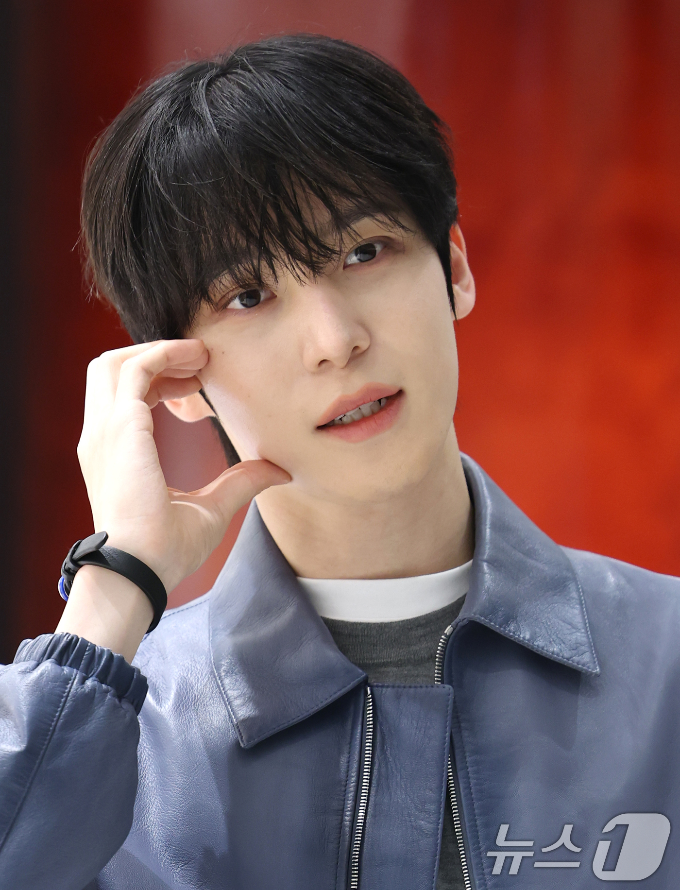 (서울=뉴스1) 권현진 기자 = 에이티즈 윤호가 7일 오후 서울 영등포구 더현대 서울에서 열린 페라가모 부티크 오픈 기념 행사에 참석하고 있다. 2025.7.7/뉴스1