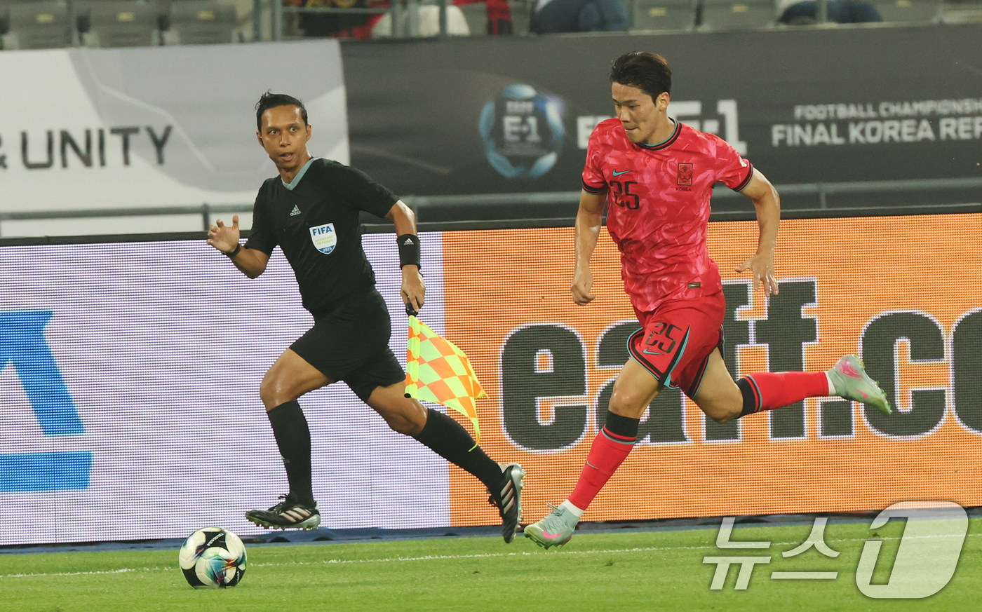 (용인=뉴스1) 김영운 기자 = 모재현이 7일 오후 경기 용인시 처인구 용인미르스타디움에서 열린 2025 동아시아축구연맹(EAFF) E-1 챔피언십 남자부 대한민국과 중국의 경기에 …