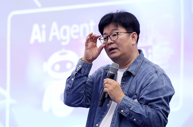 챗GPT와 사랑에 빠져도 될까…뇌과학자 정재승, AI 시대 인간을 묻다