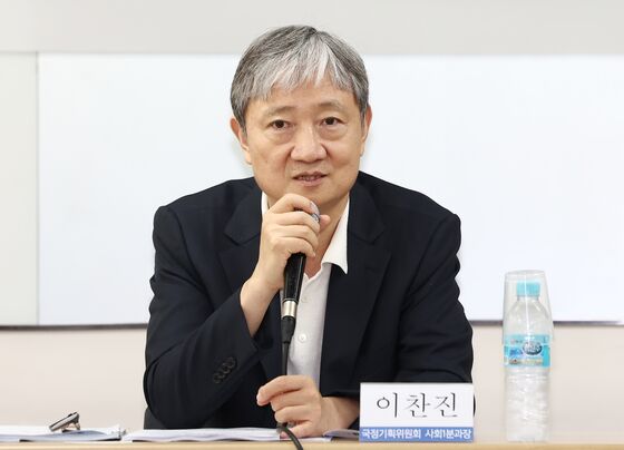 새 금감원장 이찬진 "걱정말고 기다려 달라"…오후 2시 첫 출근