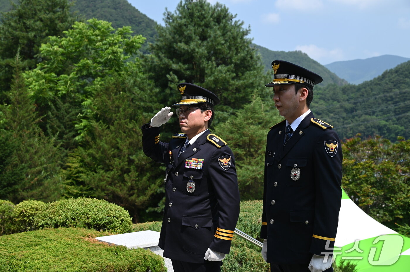 본문 이미지 - 제75주년 영월녹전전투 순국 경찰관 추념제.(강원경찰청 제공. 재판매 및 DB금지)/뉴스1