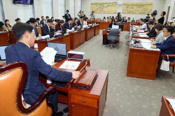 '고교 무상교육 국비 지원' 지방교육재정교부금법, 교육위 통과