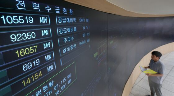 무더위에 늘어나는 전력 수요