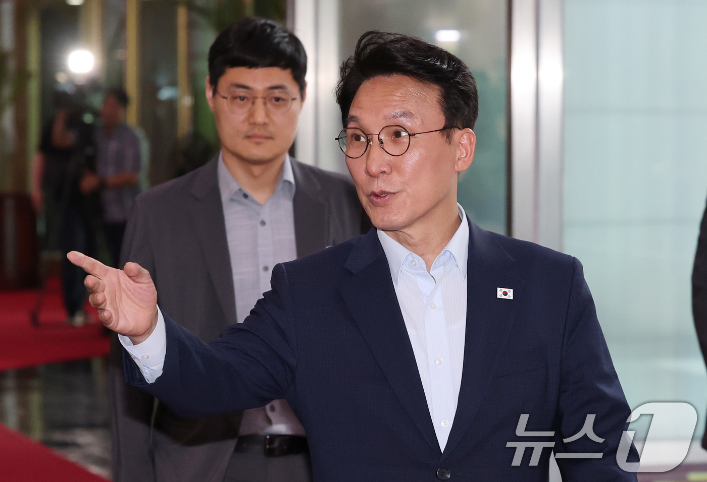 (서울=뉴스1) 임세영 기자 = 김민석 국무총리가 8일 오후 서울 종로구 정부서울청사로 등청하고 있다. 2025.7.8/뉴스1