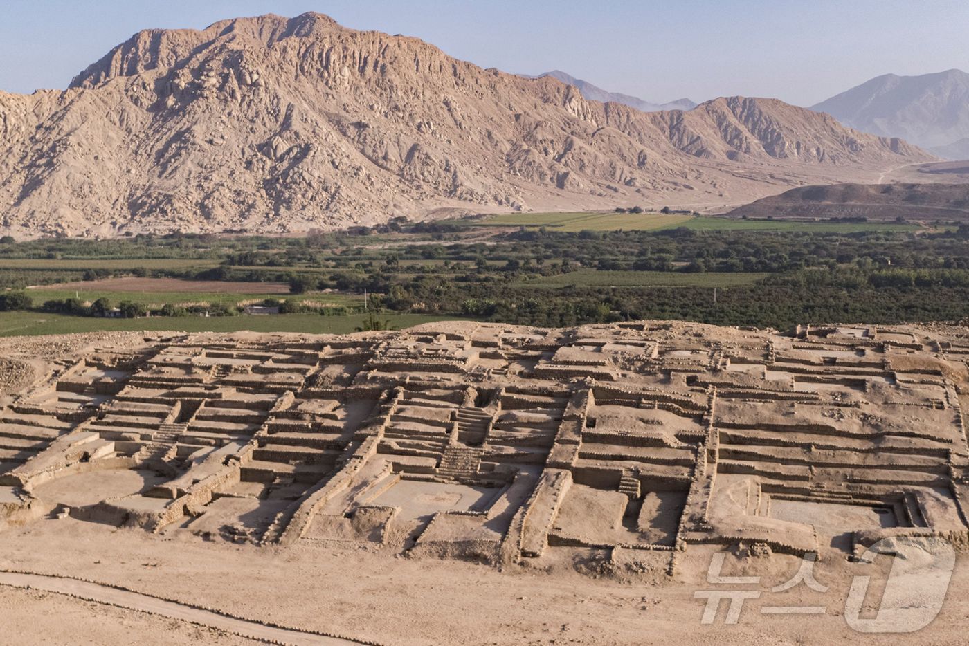 본문 이미지 - 고고학자들이 페루에서 발견한 고대 도시 '페니코' ⓒ AFP=뉴스1