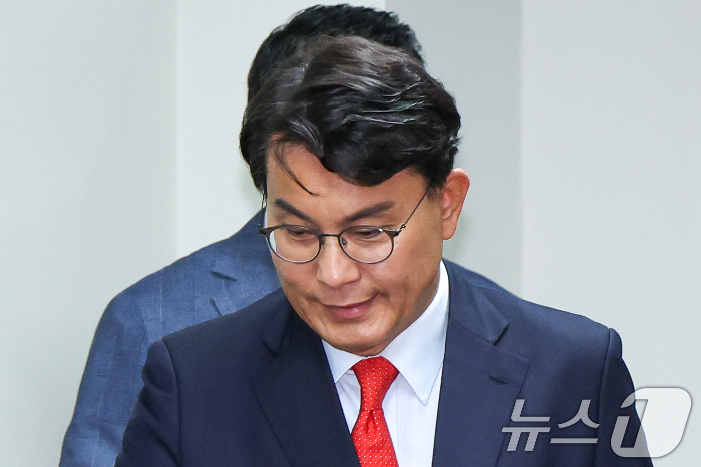 (서울=뉴스1) 안은나 기자 = 윤상현 국민의힘 의원이 8일 서울 여의도 국회의원회관에서 열린 새정부 국방정책 점검을 위한 릴레이 토론회 '북한의 적대적 두 국가론, 굴종적 9·1 …