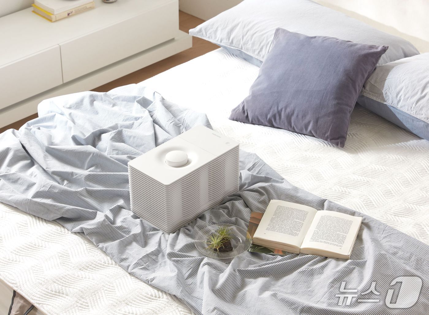 본문 이미지 - 사진은 나비엔 숙면매트 사계절 Air 제품 이미지 &#40;경동나비엔 제공&#41;