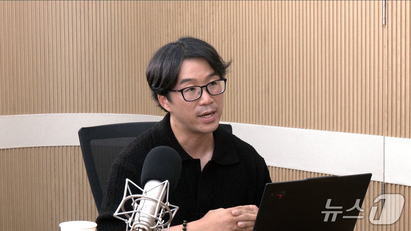 본문 이미지 - 김기범 부산대 지질환경공학과 교수가 8일 뉴스1 &#39;팩트앤뷰&#39;에 출연해 인터뷰 하고 있다.